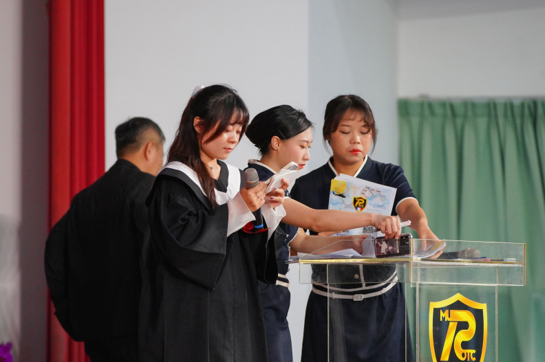 113學年度畢業典禮日間特寫鏡-16