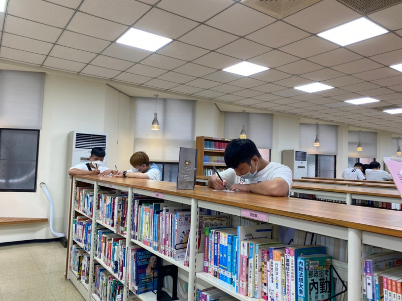 LINE ALBUM 四餐一甲 220902 41