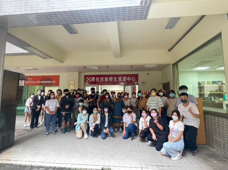 LINE ALBUM 五專護一乙 220902 2