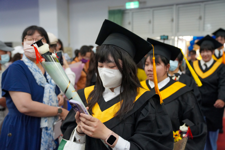 113學年度畢業典禮日間-43