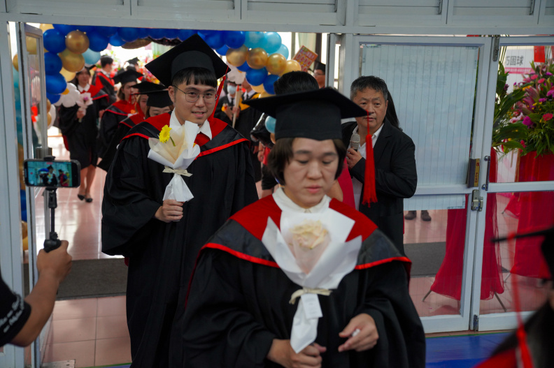 113學年度畢業典禮日間-9