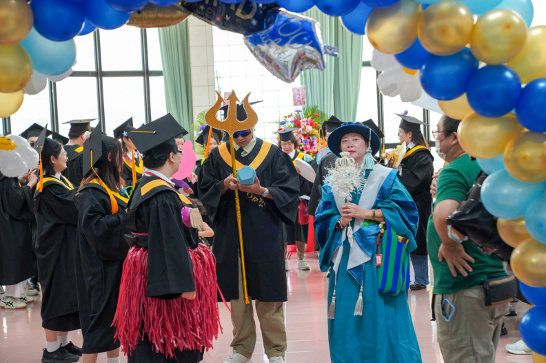 113學年度畢業典禮進修-9