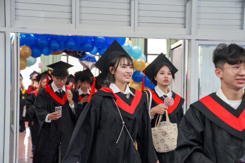 113學年度畢業典禮進修-13