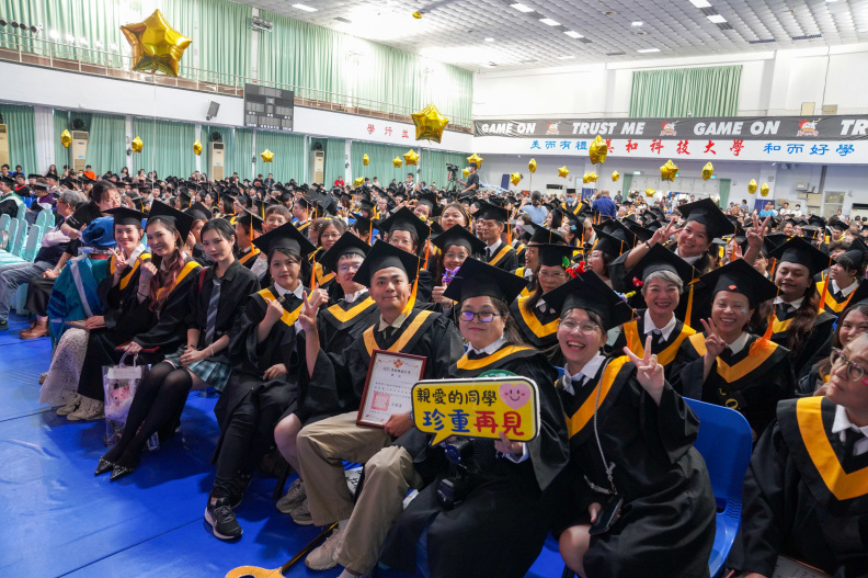 113學年度畢業典禮進修-230