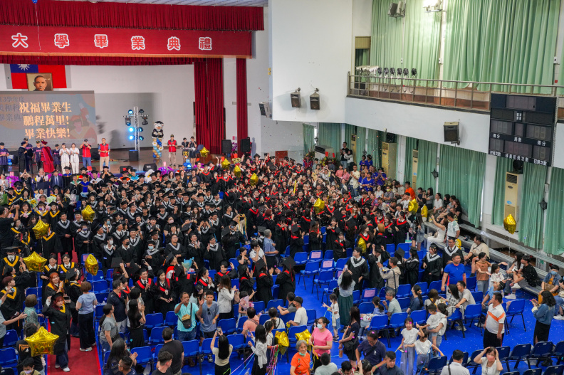 113學年度畢業典禮進修-275