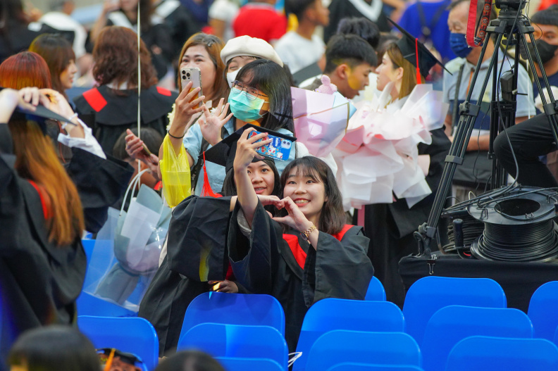 113學年度畢業典禮日間特寫鏡-60