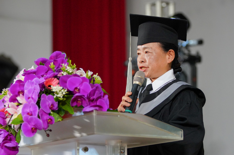 113學年度畢業典禮進修特寫鏡-37