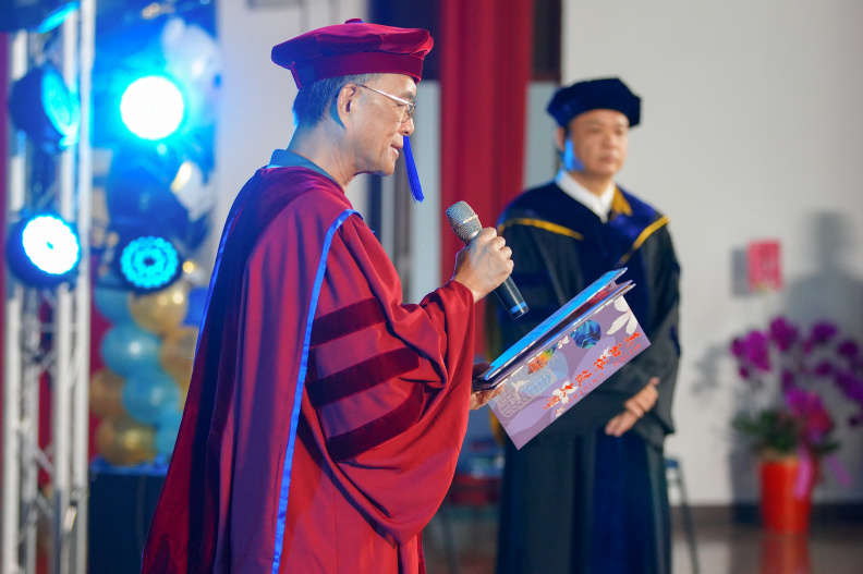 113學年度畢業典禮進修特寫鏡-47