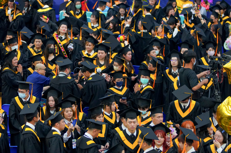 113學年度畢業典禮進修特寫鏡-65