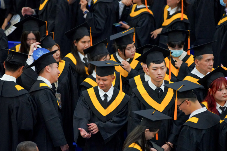 113學年度畢業典禮進修特寫鏡-73