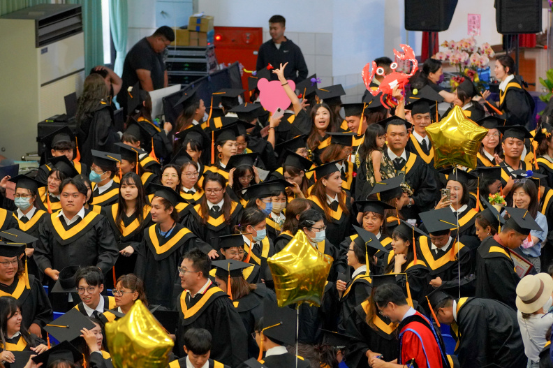 113學年度畢業典禮進修特寫鏡-88