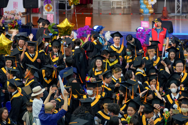 113學年度畢業典禮進修特寫鏡-93